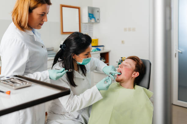 Best Broken or Cracked Tooth Emergency Dentist in Plainview, NE